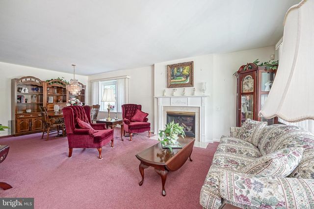 217 GAUNT DR, Mickleton, NJ 08056