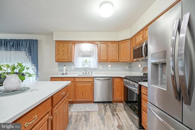 217 GAUNT DR, Mickleton, NJ 08056