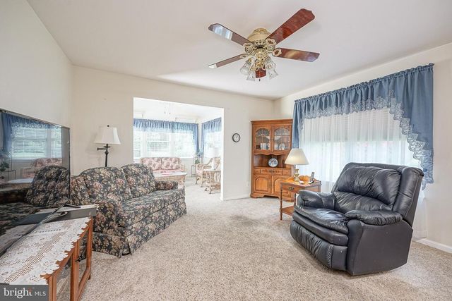 217 GAUNT DR, Mickleton, NJ 08056