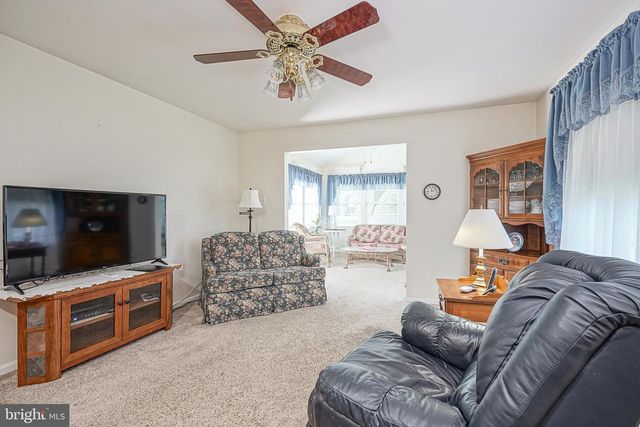 217 GAUNT DR, Mickleton, NJ 08056