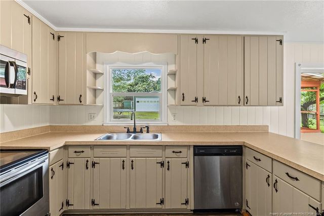 6415 Deland Avenue, Fayetteville, NC 28303