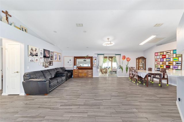 6880 SE 103RD PLACE, Belleview, FL 34420