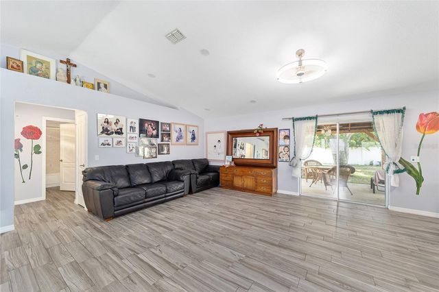 6880 SE 103RD PLACE, Belleview, FL 34420
