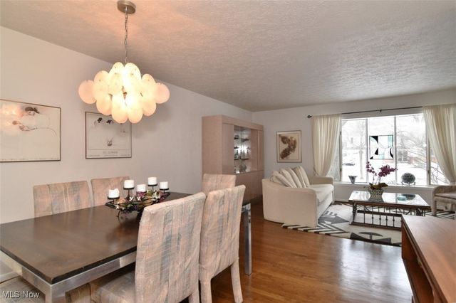 5387 Blue Bell Drive, Lyndhurst, OH 44124