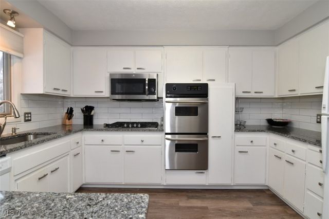 5387 Blue Bell Drive, Lyndhurst, OH 44124