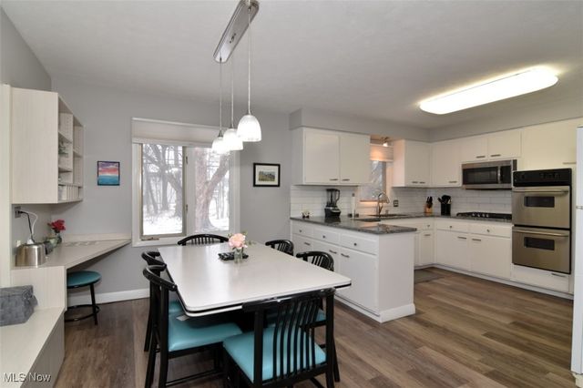 5387 Blue Bell Drive, Lyndhurst, OH 44124