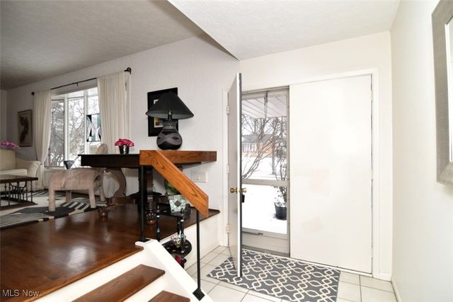 5387 Blue Bell Drive, Lyndhurst, OH 44124