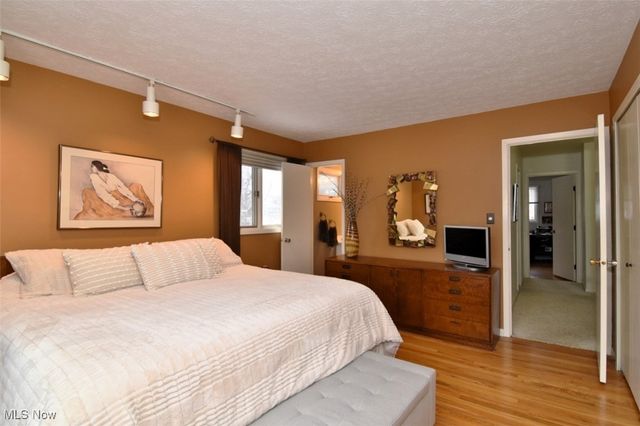 5387 Blue Bell Drive, Lyndhurst, OH 44124