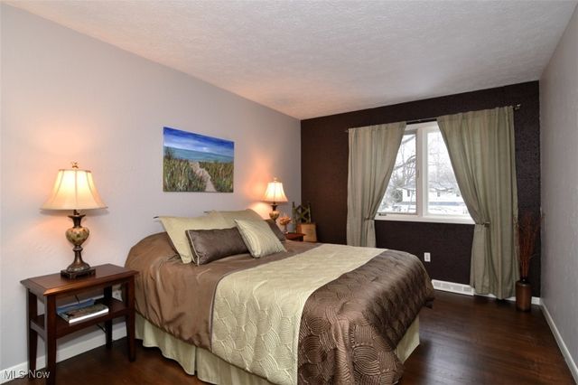 5387 Blue Bell Drive, Lyndhurst, OH 44124