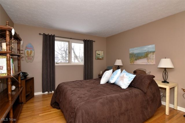 5387 Blue Bell Drive, Lyndhurst, OH 44124