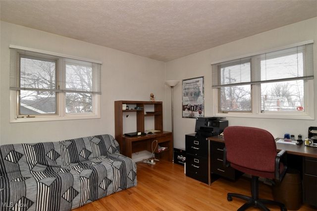 5387 Blue Bell Drive, Lyndhurst, OH 44124