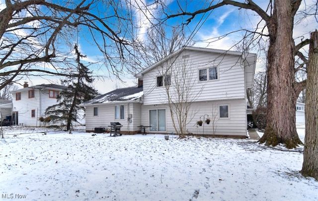 5387 Blue Bell Drive, Lyndhurst, OH 44124