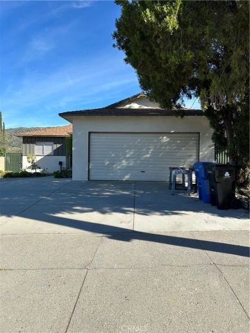 7941 Wentworth Street, Sunland, CA 91040