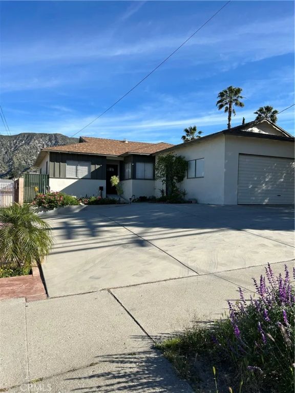 7941 Wentworth Street, Sunland, CA 91040