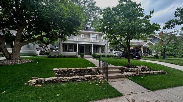 6020 McGee Street, Kansas City, MO 64113
