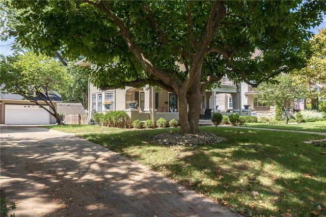 6020 McGee Street, Kansas City, MO 64113