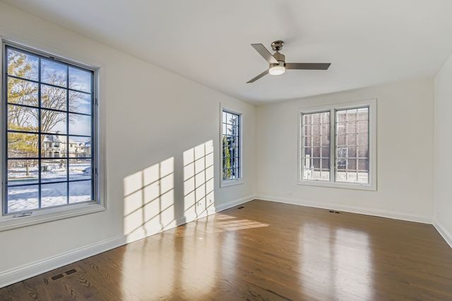 1161 Gavin Court, Lake Forest, IL 60045