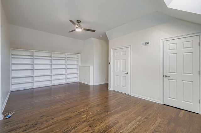 1161 Gavin Court, Lake Forest, IL 60045