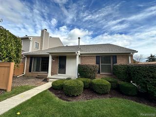 22375 Peachtree, Novi, MI 48375