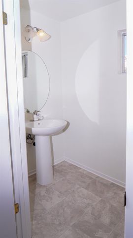 3140 E Laguna Ct, Elk Grove, CA 95758