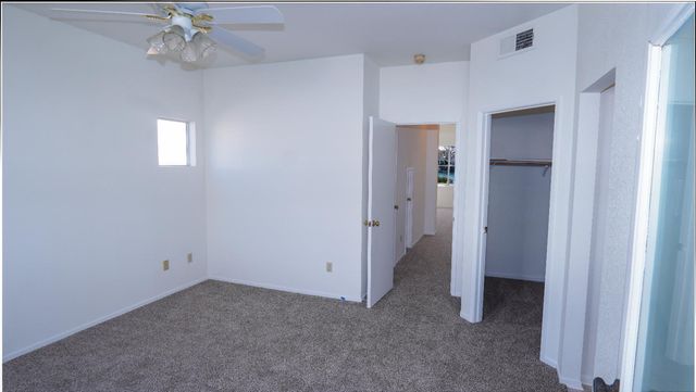 3140 E Laguna Ct, Elk Grove, CA 95758