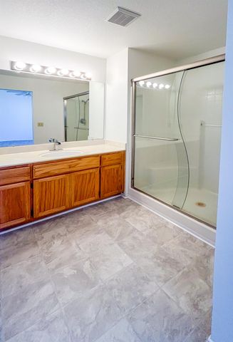 3140 E Laguna Ct, Elk Grove, CA 95758