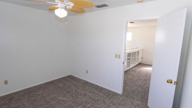 3140 E Laguna Ct, Elk Grove, CA 95758