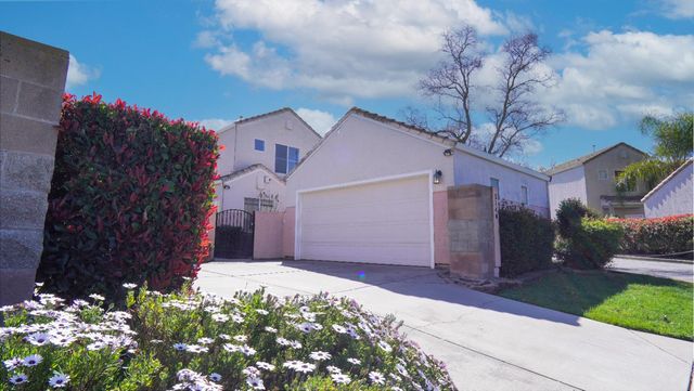 3140 E Laguna Ct, Elk Grove, CA 95758