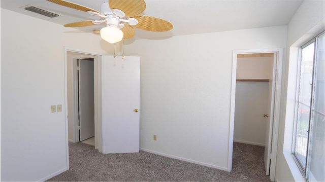 3140 E Laguna Ct, Elk Grove, CA 95758