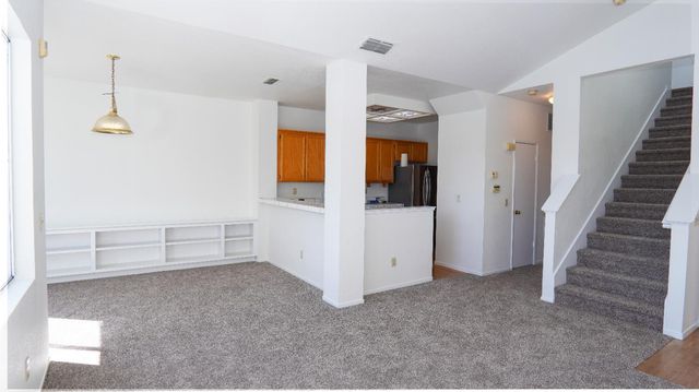 3140 E Laguna Ct, Elk Grove, CA 95758