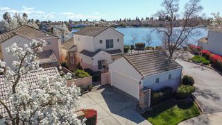 3140 E Laguna Ct, Elk Grove, CA 95758
