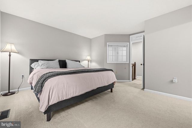 11938 SENTINEL POINT CT, Reston, VA 20191