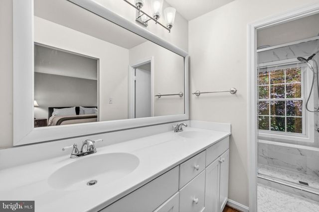 11938 SENTINEL POINT CT, Reston, VA 20191
