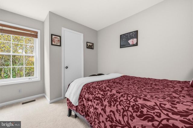 11938 SENTINEL POINT CT, Reston, VA 20191