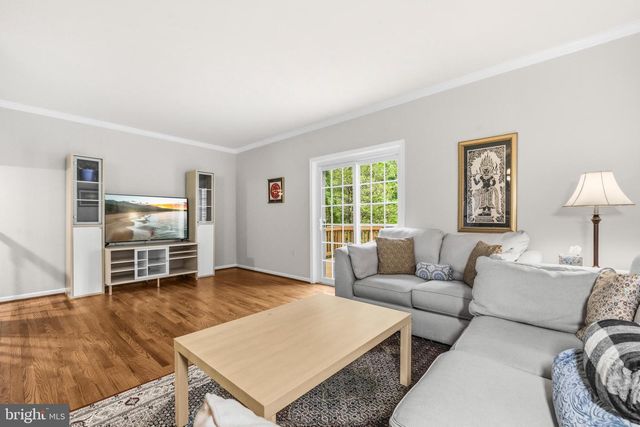 11938 SENTINEL POINT CT, Reston, VA 20191