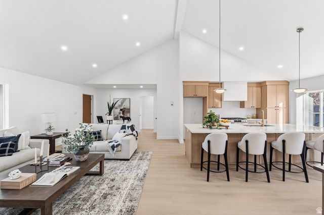 3020 E MIDDLETON WAY, Holladay, UT 84124