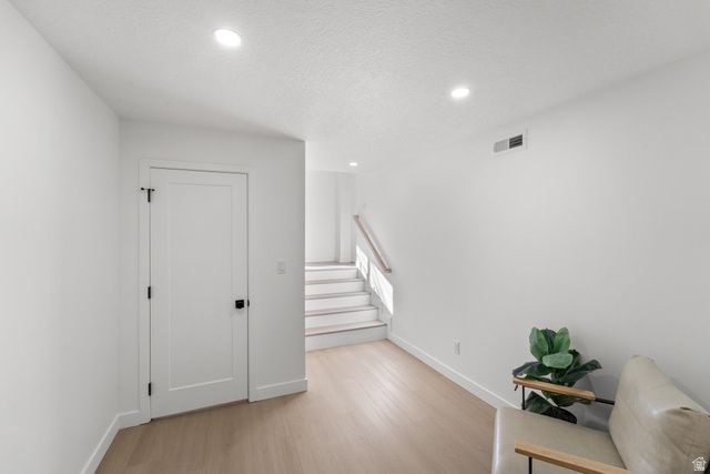 3020 E MIDDLETON WAY, Holladay, UT 84124