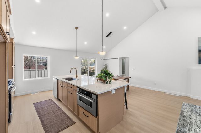 3020 E MIDDLETON WAY, Holladay, UT 84124