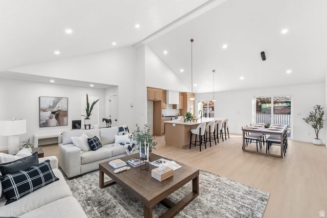 3020 E MIDDLETON WAY, Holladay, UT 84124