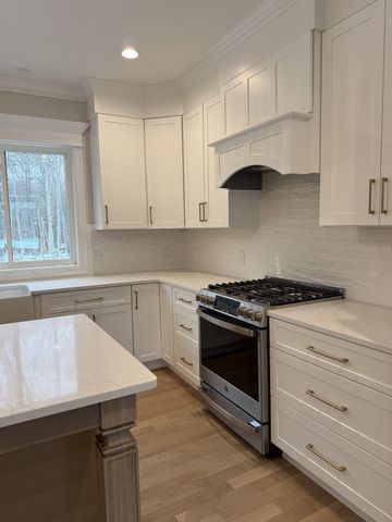 24 Danforth Street, Rehoboth, MA 02769