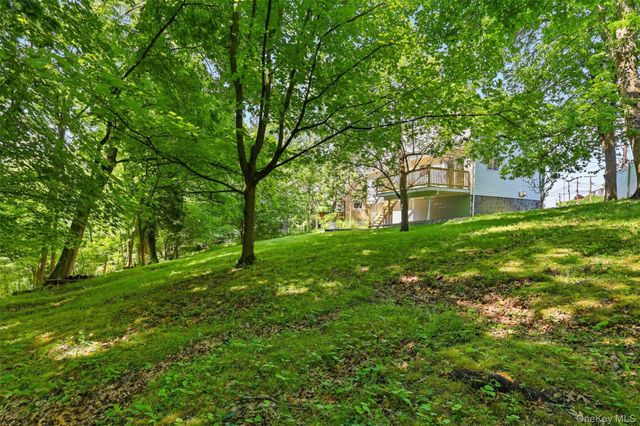 24 Fuller Road, Ossining, NY 10562