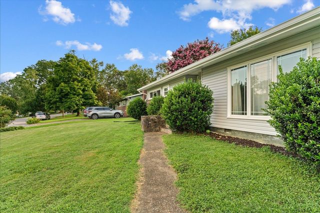 821 Belvoir Terrace, Chattanooga, TN 37412