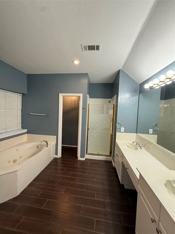 9702 Windy Hollow Drive, Irving, TX 75063