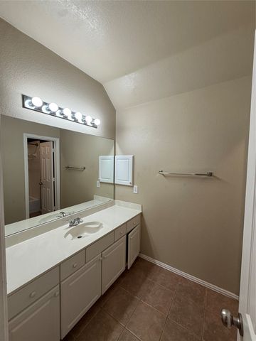 9702 Windy Hollow Drive, Irving, TX 75063