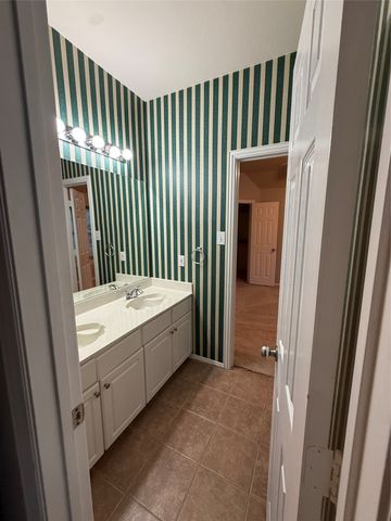 9702 Windy Hollow Drive, Irving, TX 75063