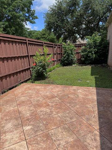 9702 Windy Hollow Drive, Irving, TX 75063