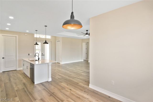 1906 NW 28th AVE, Cape Coral, FL 33993