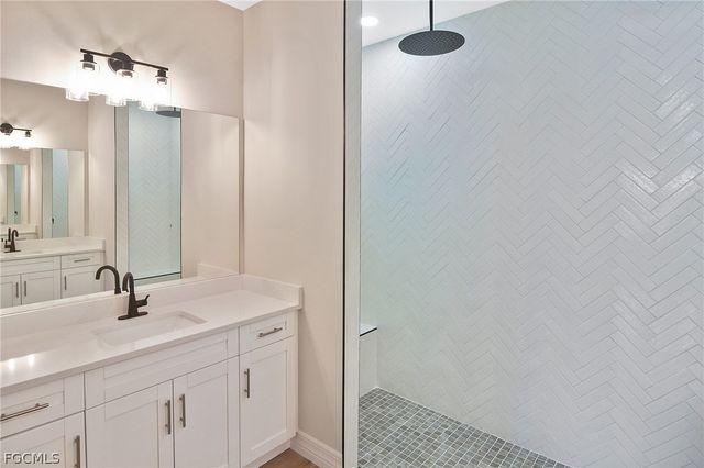 1906 NW 28th AVE, Cape Coral, FL 33993