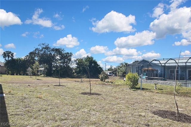 1906 NW 28th AVE, Cape Coral, FL 33993