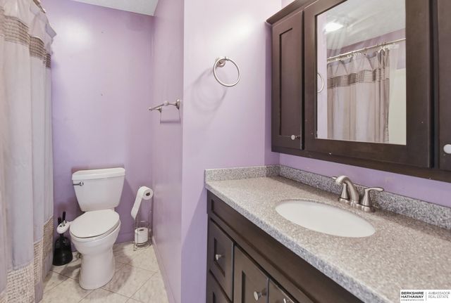 715 S 154th Street, Omaha, NE 68154